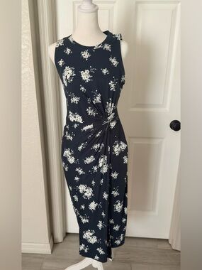 nine britton Navy and White Floral Twist-Front Midi Dress